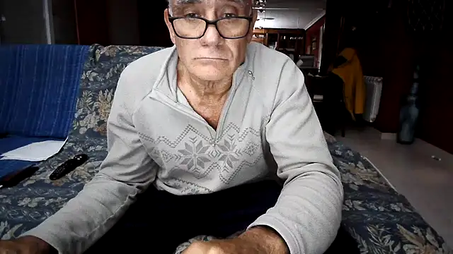 Snapshot of maduroguapo chatting on 24, 11, 2025 maduroguapo online show from 24, 11, 2025