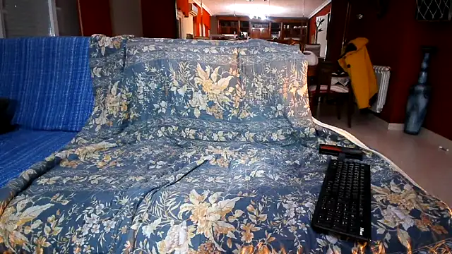 Snapshot of maduroguapo chatting on 25, 11, 2025 maduroguapo online show from 25, 11, 2025