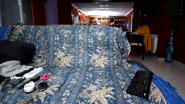 Snapshot of maduroguapo chatting on 17, 12, 2025 maduroguapo online show from 17, 12, 2025