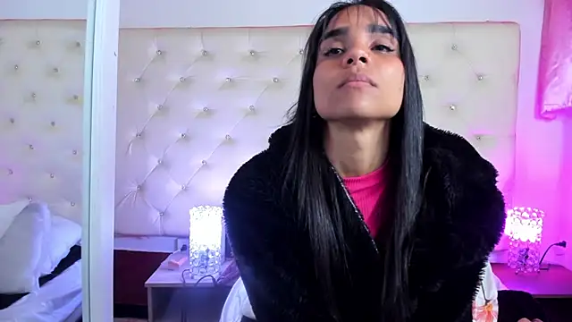 sophie pariss online show from 25, 2, 2025