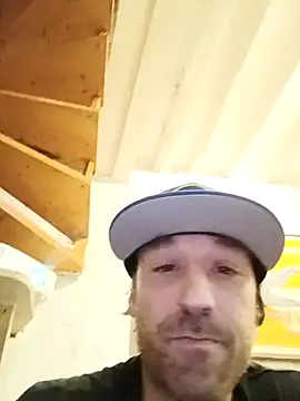 Snapshot of Crookedcook82@xh chatting on 25, 3, 2026 Crookedcook82xh online show from 25, 3, 2026