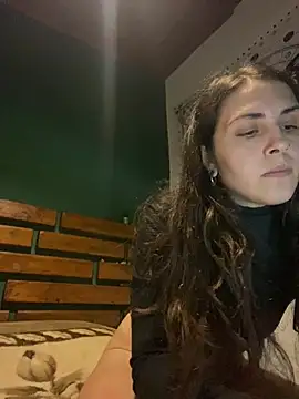 Snapshot of isadelasestrellas chatting on 6, 4, 2026 isadelasestrellas online show from 6, 4, 2026
