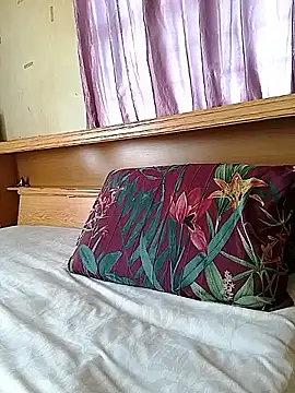 Hornyparratjie online show from 22, 10, 2025