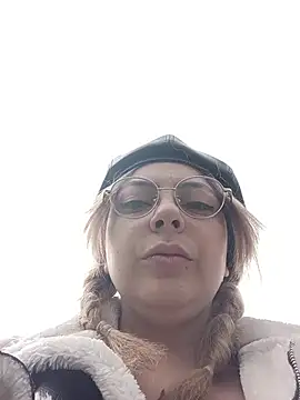 madelaine- online show from 1, 4, 2026