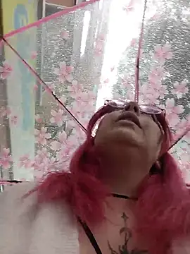 Snapshot of madelaine- chatting on 9, 6, 2026 madelaine- online show from 9, 6, 2026