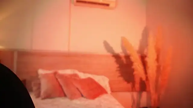 AliceShazaham  online show from 19, 12, 2025