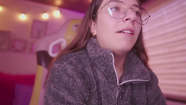 Snapshot of milly_kenner chatting on 2, 2, 2026 milly kenner online show from 2, 2, 2026