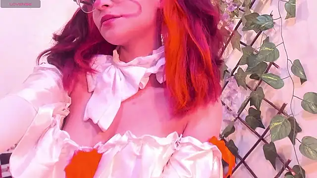 Snapshot of RedMeloddy chatting on 31, 10, 2025 RedMeloddy online show from 31, 10, 2025