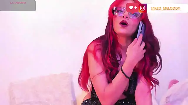 Snapshot of RedMeloddy chatting on 13, 11, 2025 RedMeloddy online show from 13, 11, 2025