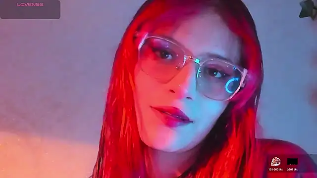 Snapshot of RedMeloddy chatting on 19, 11, 2025 RedMeloddy online show from 19, 11, 2025