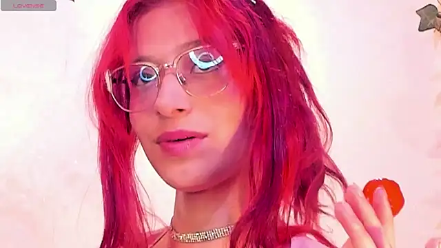 Snapshot of RedMeloddy chatting on 3, 12, 2025 RedMeloddy online show from 3, 12, 2025