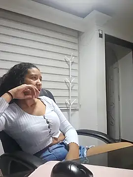 Snapshot of cute_mia23 chatting on 28, 1, 2025 cute mia23 online show from 28, 1, 2025