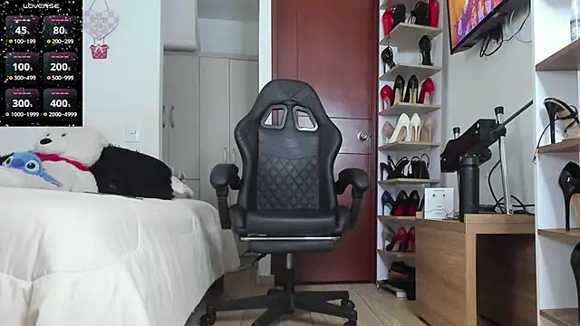 SophieBaker   online show from 27, 2, 2026