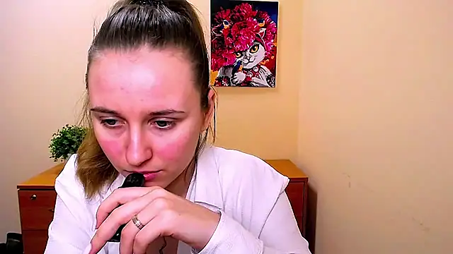  Nicole new online show from 27, 2, 2025