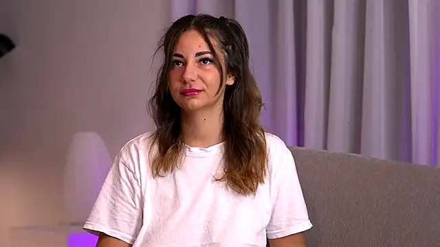 BelleSkye online show from 4, 11, 2025