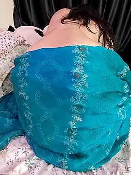 Snapshot of kaamuk_shweta chatting on 4, 6, 2026 kaamuk shweta online show from 4, 6, 2026