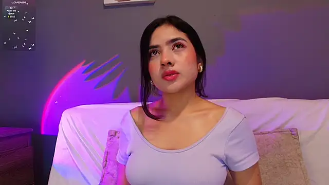 Snapshot of adara_johnson__ chatting on 29, 5, 2026 adara johnson online show from 29, 5, 2026