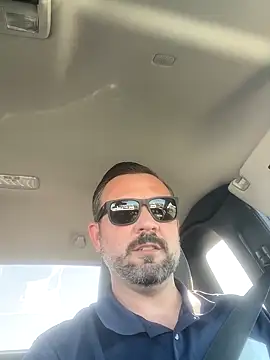 Snapshot of Thehandyman420 chatting on 3, 11, 2025 Thehandyman420 online show from 3, 11, 2025