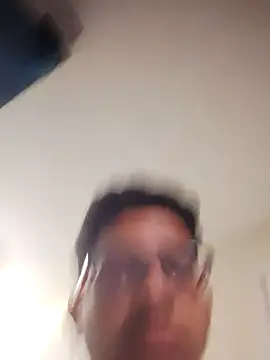 Snapshot of FitGeorge chatting on 8, 11, 2025 FitGeorge online show from 8, 11, 2025