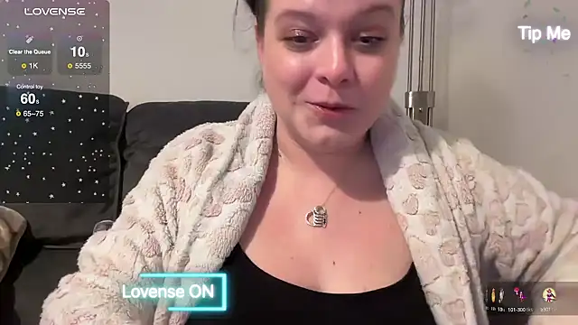 Snapshot of NaughtyWifeUK chatting on 24, 2, 2025 NaughtyWifeUK online show from 24, 2, 2025