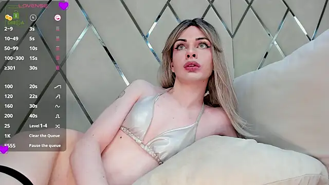 GiselleParton online show from 17, 12, 2024