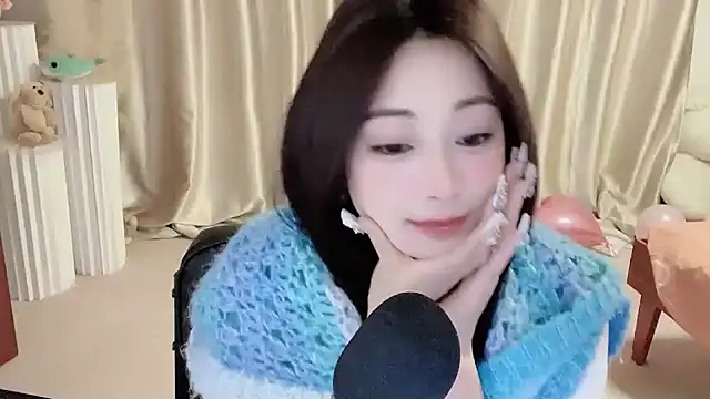 Snapshot of Daisy-77 chatting on 7, 1, 2025 Daisy-77 online show from 7, 1, 2025
