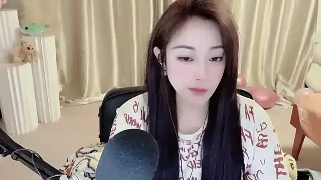 Snapshot of Daisy-77 chatting on 14, 1, 2025 Daisy-77 online show from 14, 1, 2025