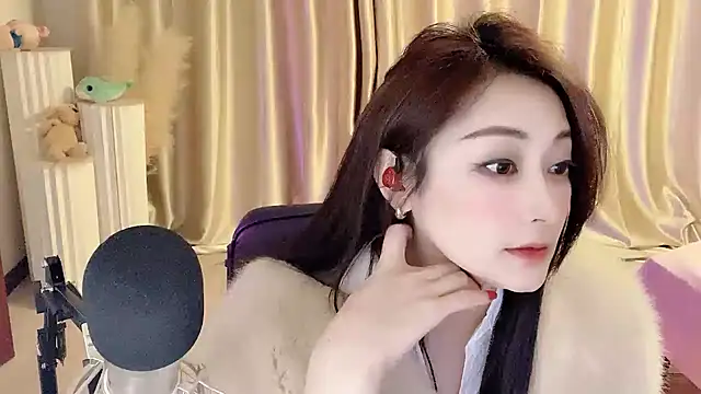 Snapshot of Daisy-77 chatting on 23, 2, 2025 Daisy-77 online show from 23, 2, 2025