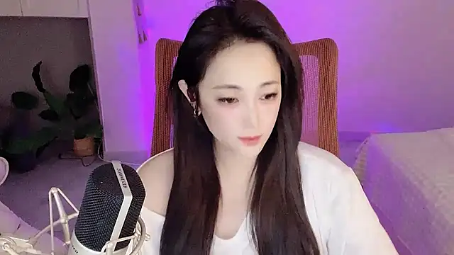 Daisy-77 online show from 2, 12, 2025