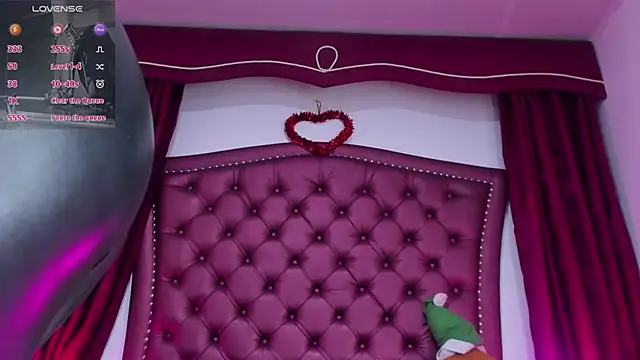 Maddissonlove online show from 15, 12, 2025