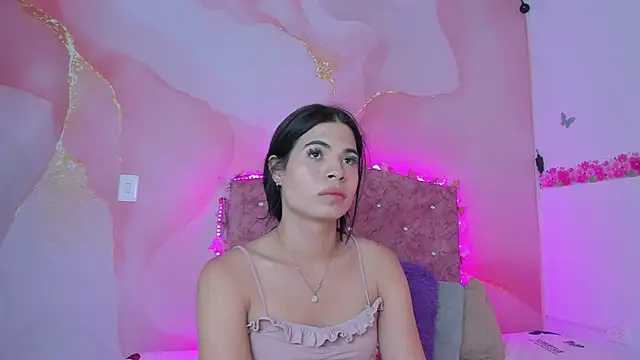 Daisy  rose online show from 20, 1, 2025