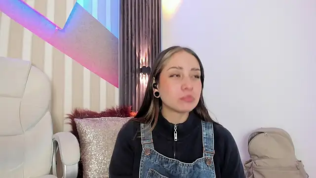 emily layton online show from 30, 9, 2025