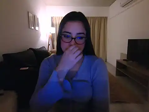 Snapshot of maliamiller chatting on 17, 7, 2026 maliamiller online show from 17, 7, 2026