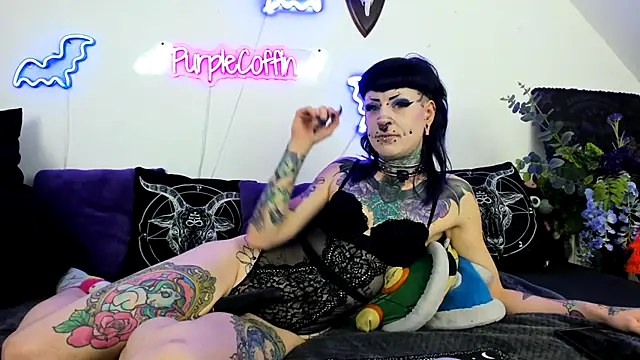 Snapshot of Purple_Coffin666 chatting on 4, 5, 2026 Purple Coffin666 online show from 4, 5, 2026