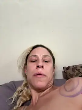 Snapshot of SunnyRays69 chatting on 19, 11, 2025 SunnyRays69 online show from 19, 11, 2025