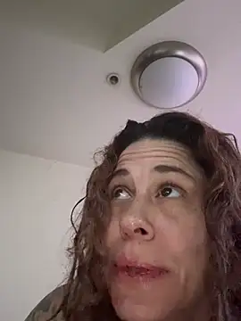 Snapshot of SunnyRays69 chatting on 2, 3, 2026 SunnyRays69 online show from 2, 3, 2026