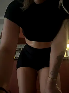 Snapshot of doll_celeste20 chatting on 15, 9, 2025 doll celeste20 online show from 15, 9, 2025