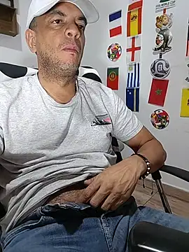 Snapshot of latinmartin73 chatting on 29, 6, 2026 latinmartin73 online show from 29, 6, 2026