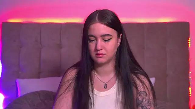 ChristinaMilton online show from 29, 1, 2025