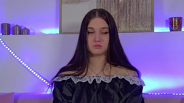 ChristinaMilton online show from 25, 2, 2025