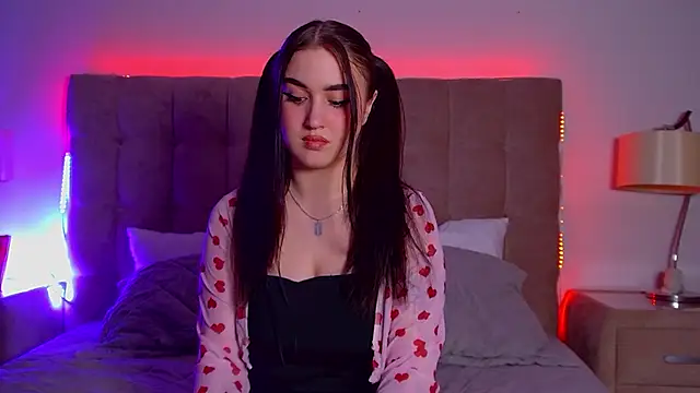 ChristinaMilton online show from 10, 3, 2025