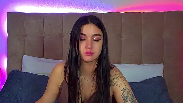 ChristinaMilton online show from 8, 9, 2025