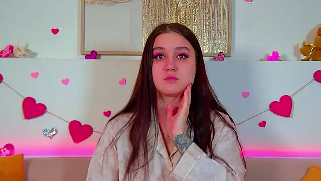 Snapshot of ChristinaMilton chatting on 13, 2, 2026 ChristinaMilton online show from 13, 2, 2026