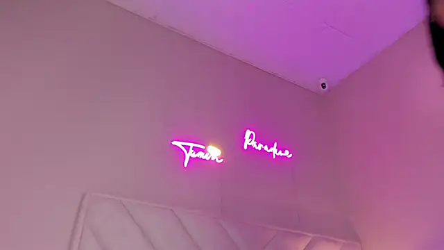 Snapshot of dani_skinny_ chatting on 17, 9, 2025 dani skinny  online show from 17, 9, 2025