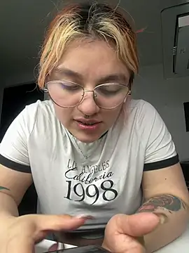 Snapshot of SophiaWeestt99 chatting on 18, 7, 2026 SophiaWeestt99 online show from 18, 7, 2026