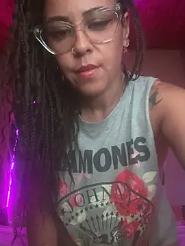 mariposapontiak420 online show from 17, 2, 2026