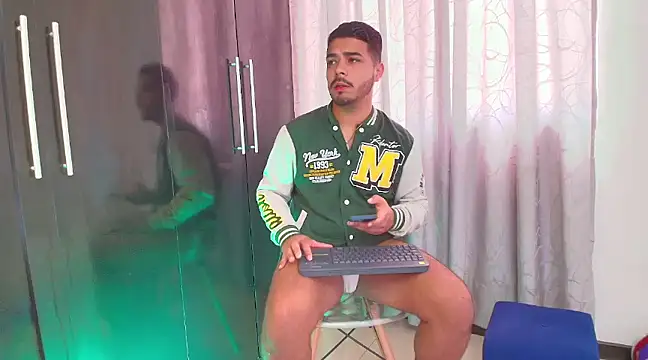 Snapshot of thiagowes chatting on 5, 12, 2024 thiagowes online show from 5, 12, 2024