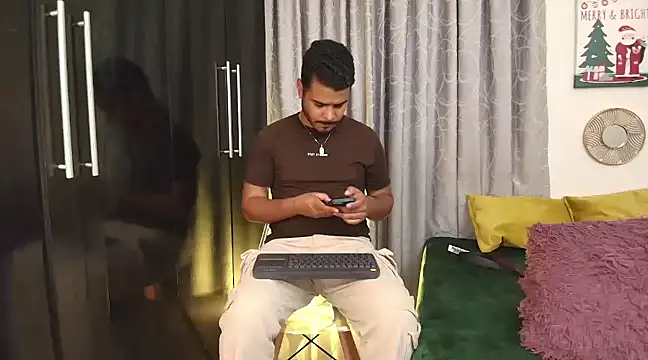 Snapshot of thiagowes chatting on 12, 12, 2024 thiagowes online show from 12, 12, 2024