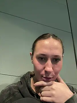 Snapshot of M1ssyk1ssy chatting on 27, 12, 2024 M1ssyk1ssy online show from 27, 12, 2024