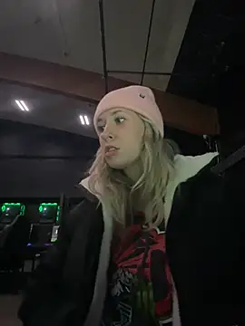 Snapshot of M1ssyk1ssy chatting on 31, 12, 2024 M1ssyk1ssy online show from 31, 12, 2024